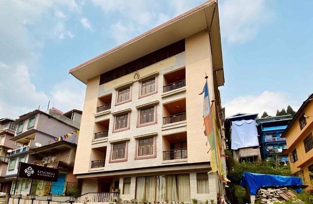 Lingmoo Residency