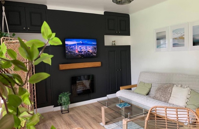 Linnet House - Relaxing - Leafy - Bright 2Bed Apt