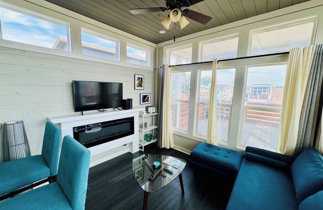 Little House of the Flying Pig