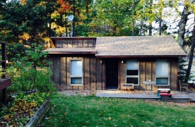 Located on 100 feet of beach on 985 acre Lake Nebagamon, Wisconin