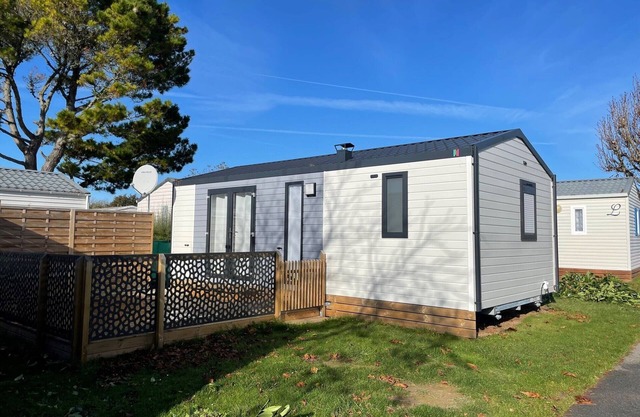 Location Mobilhome 4 Places Camping 5, mer à Pied Tout Près