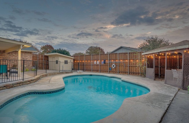 Location, Pool, Luxury and Everything in Between