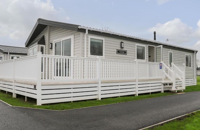 Lodge at Chichester Lakeside 2 Bed