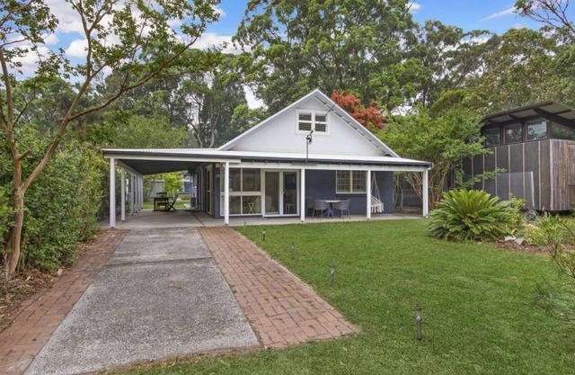 Loft Cottage by HolidayCo.