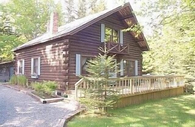 Log cabin in the best town on Mt. Desert Island
