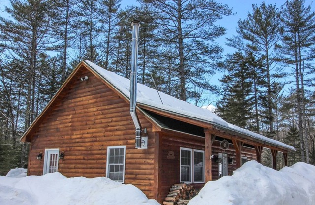 Log Cabin near Sunday River, swim, kayak, hike, golf, bike