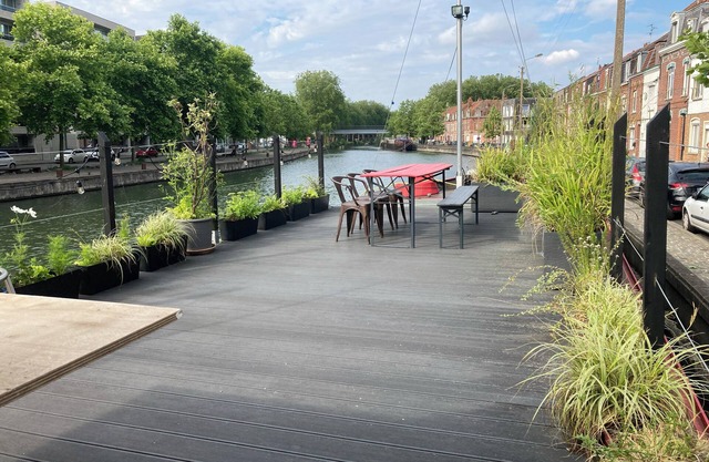 Logement sur une Péniche Dans un Cartier Calme Face à Euratechnologie