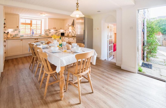 Loke House - Norfolk Cottage Agency