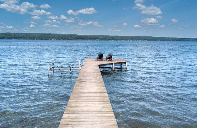 Lolly's Cottage - A Private Seneca Lake Experience!