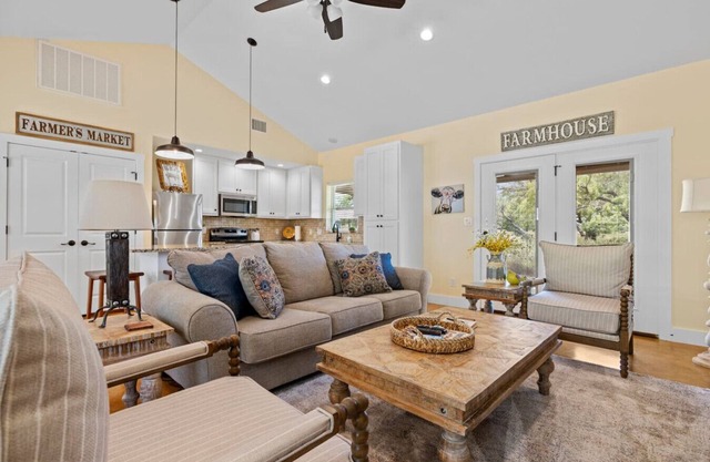 Lone Star Cabin No. 8