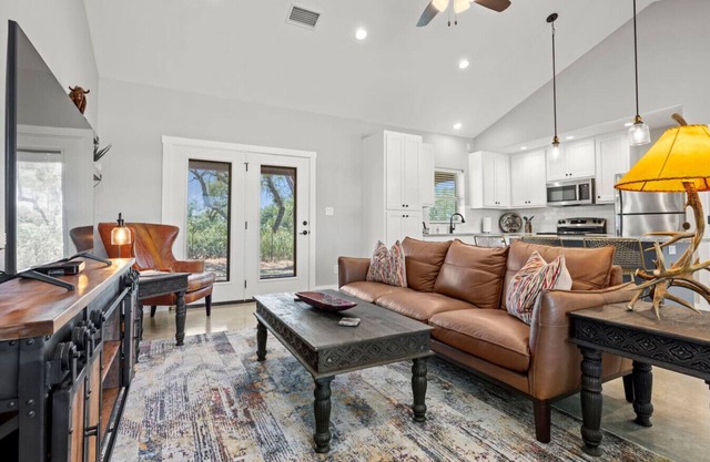 Lone Star Cabin No. 9