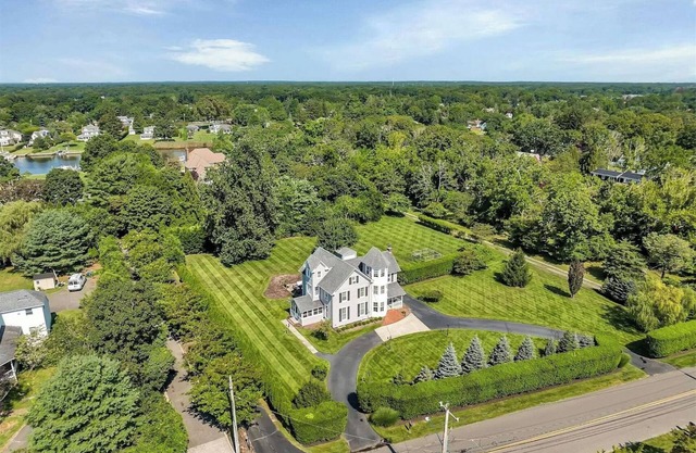 Long Island waterfront beauty sleeps up to 12, just minutes from Great South Bay