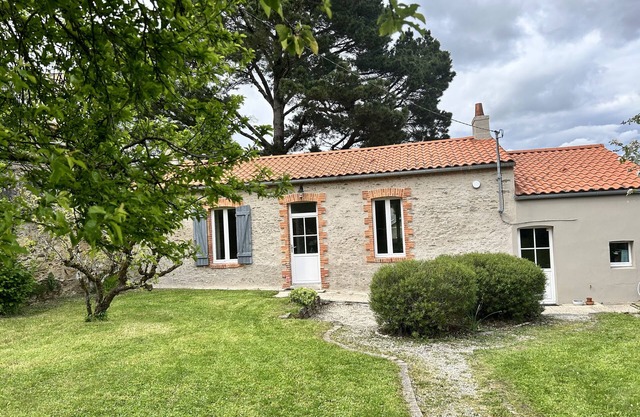 Longère on wooded grounds 2 steps from the port and thalasso (2 bedrooms, bathroom)