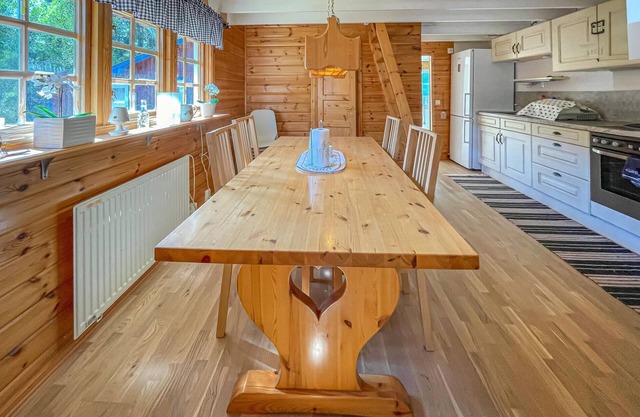 Look forward to a wonderful break surrounded by nature in this cozy vacation home.