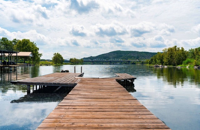 LOOKING FOR NEW WINTER TEXANS! Most Beautiful & Serene View on Inks Lake!