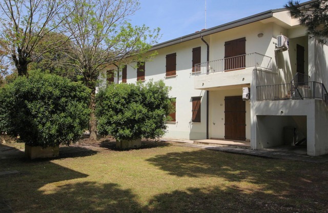 Lorenza by Interhome