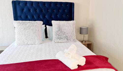 Lorna Live One Bedroom Unit 3