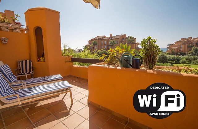 Los Granados de la Duquesa 2212