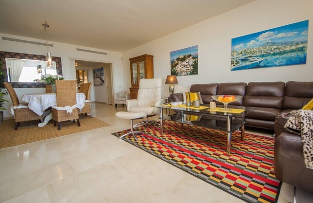 Los Granados de la Duquesa 211