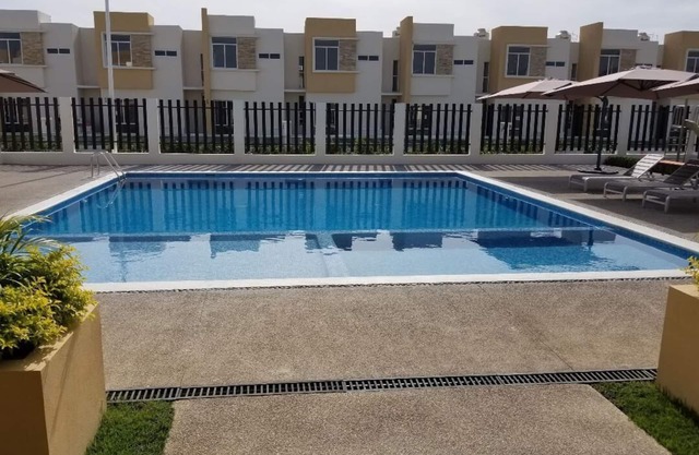 LOS ROBLES CASA IDEAL