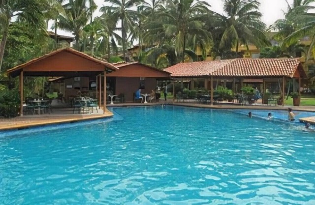 Los Tules Modern 2BR Condo with Private Balcony Near the Beach