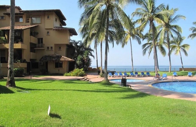 Los Tules Private 2BR Condo with Pool and Local Attractions