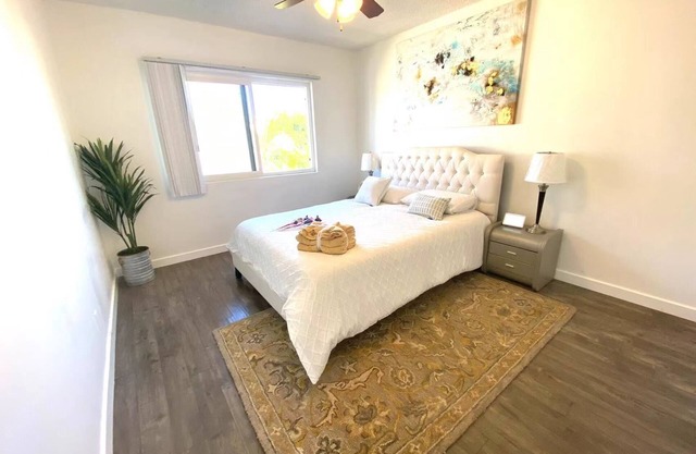 Lovely 1 bedroom + sofa bed private unit - parking