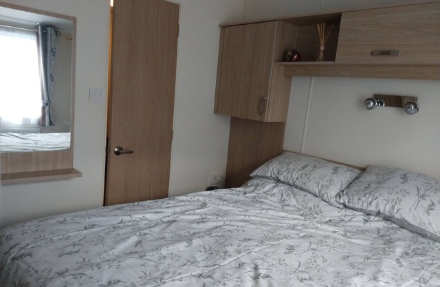 Lovely 2-Bed Caravan in Lymington