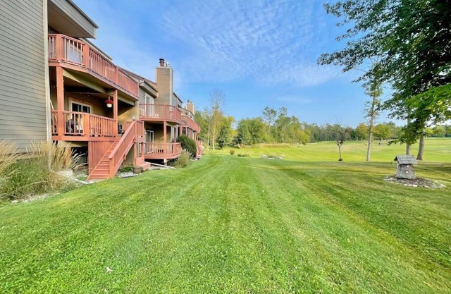 Lovely 2-bedroom villa on The Hills Golf Course