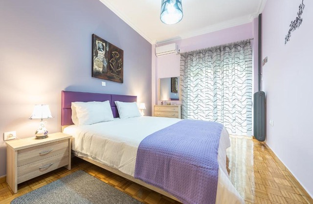 Lovely 2-bedrooms apartment in Exarcheia