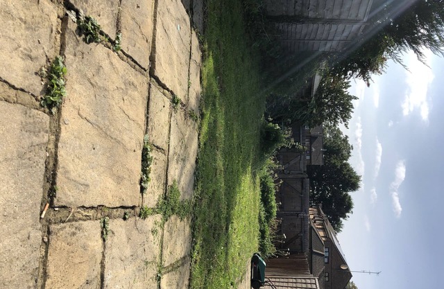 Lovely 3-Bed House in Farnham Royal Slough