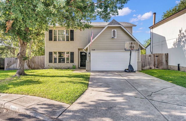 Lovely 4-bedroom house with a pool in San Antonio