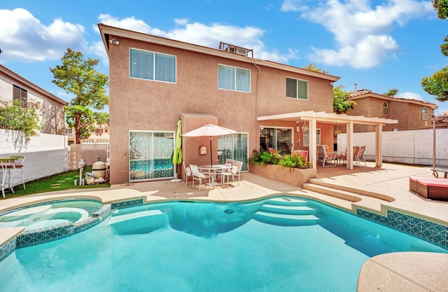 Lovely 6BR house with pool & SPA