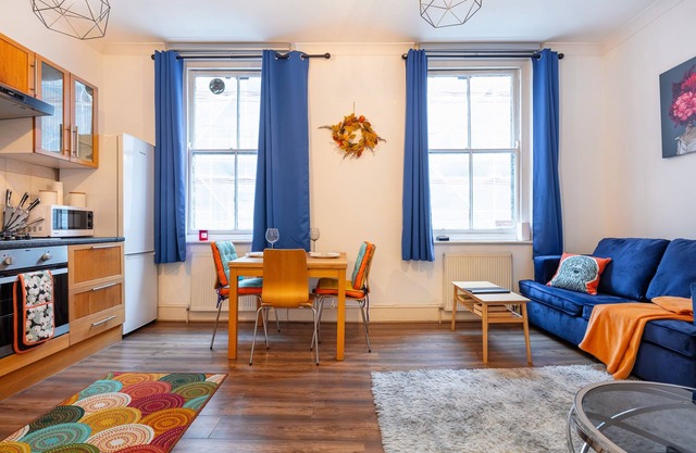 > Lovely AirConditioned One Bed in the Heart of Covent Garden <