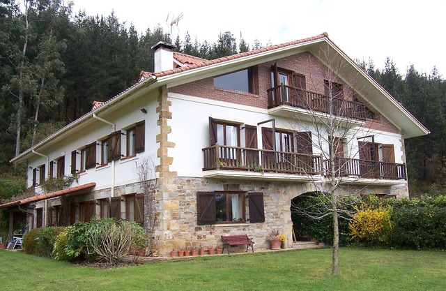 Lovely apartment for 4 guests with WIFI, TV and patio