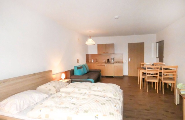 Lovely apartment for 4 guests with WIFI, TV and balcony