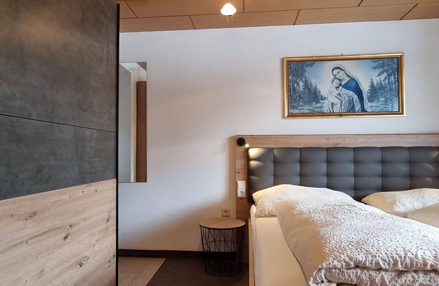 Lovely apartment for 14 guests with WIFI, TV, patio and pets allowed