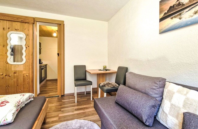 Lovely apartment for 3 people with WIFI, TV and pets allowed