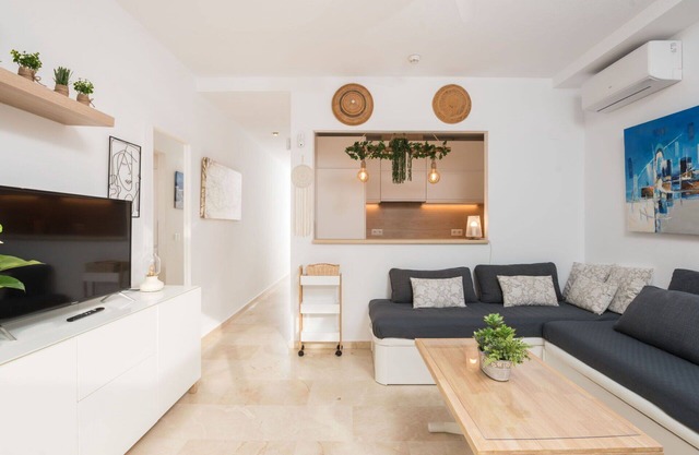 Lovely apartment for 3 people with WIFI, pool, A/C, TV and terrace