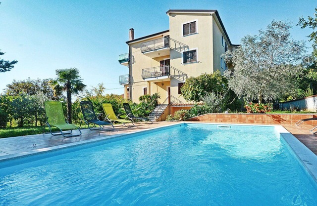 Lovely apartment for 3 people with A/C, WIFI, pool, TV and balcony