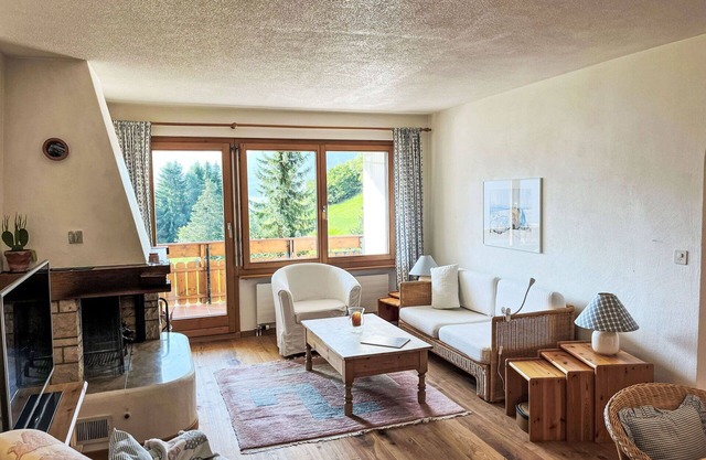 Lovely apartment for 4 guests with WIFI, pool, TV, balcony, pets allowed and panoramic view