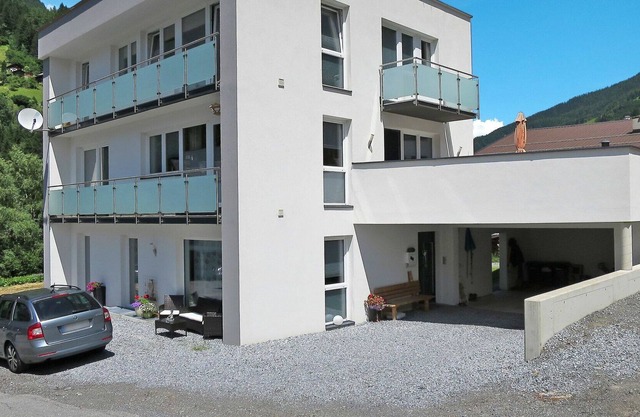 Lovely apartment for 4 people with WIFI, TV, terrace, pets allowed and parking