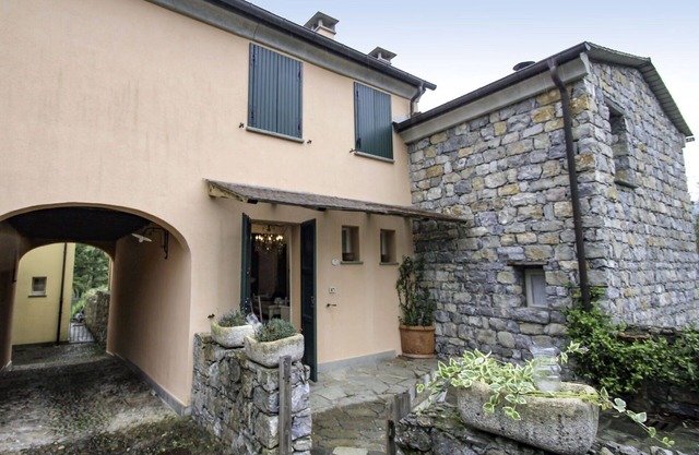 Lovely apartment for 5 guests with WIFI, pool, TV and patio