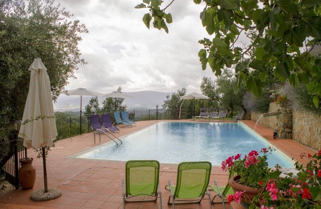 Lovely apartment for 5 guests with WIFI, pool and TV