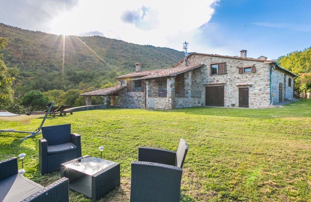 Lovely apartment for 5 people with WIFI, TV, terrace and pets allowed