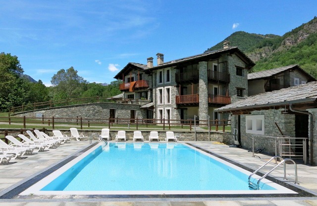 Lovely apartment for 4 guests with WIFI, pool, TV and terrace