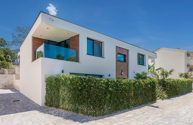 Lovely apartment in Malinska with WiFi