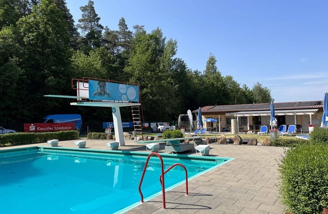Lovely apartment in villa for 3 people with pool, WIFI, TV, terrace and pets allowed