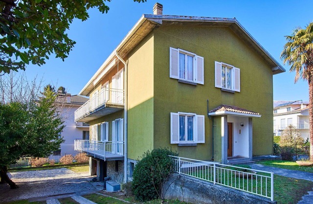 Lovely apartment in villa for 8 people with WIFI, TV, balcony and pets allowed