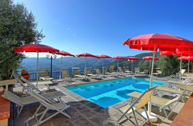 Lovely apartment in villa with A/C, pool, WIFI, TV, patio, pets allowed and panoramic view